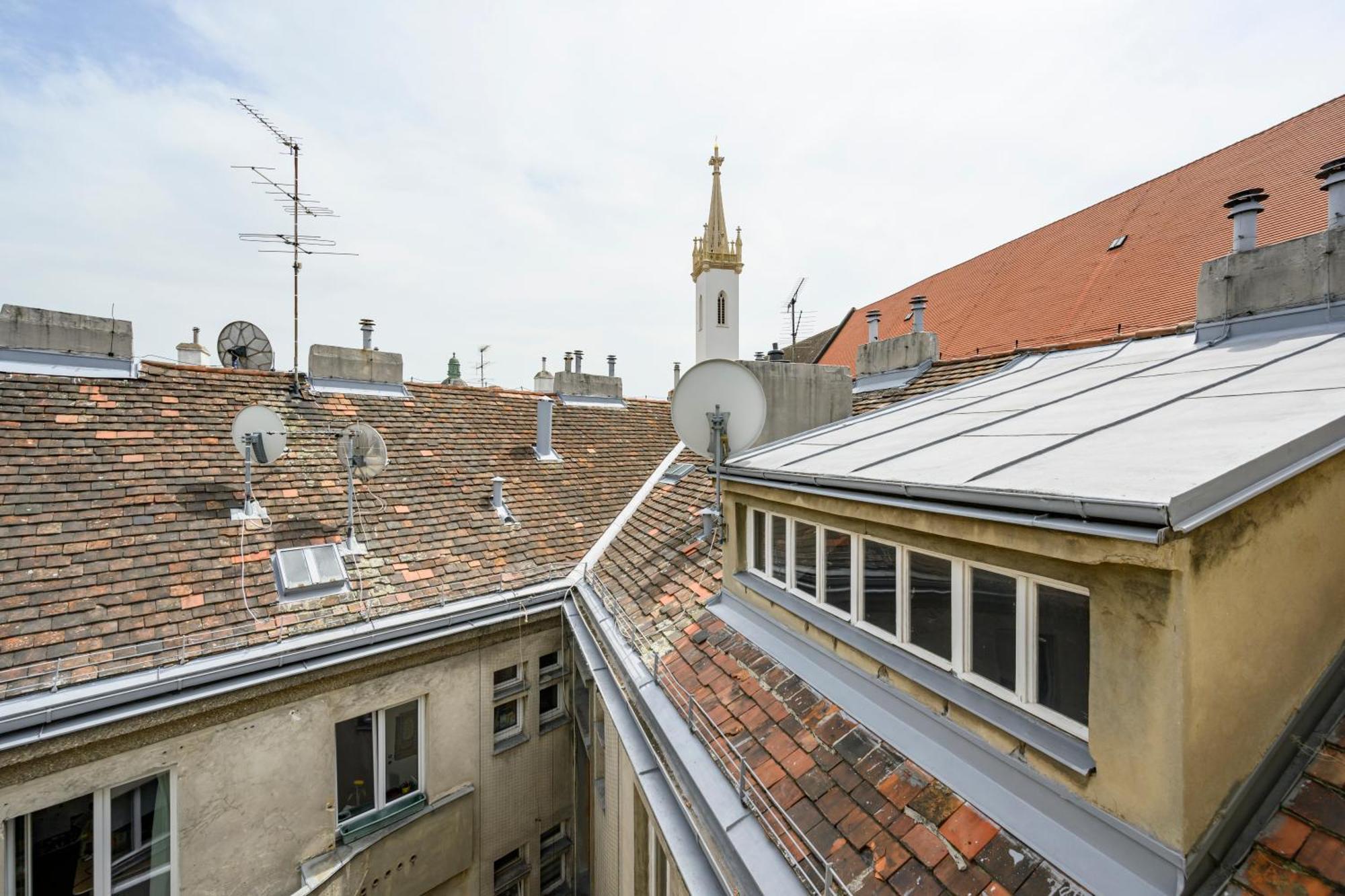 Palais Palffy Suits Wien Exterior foto